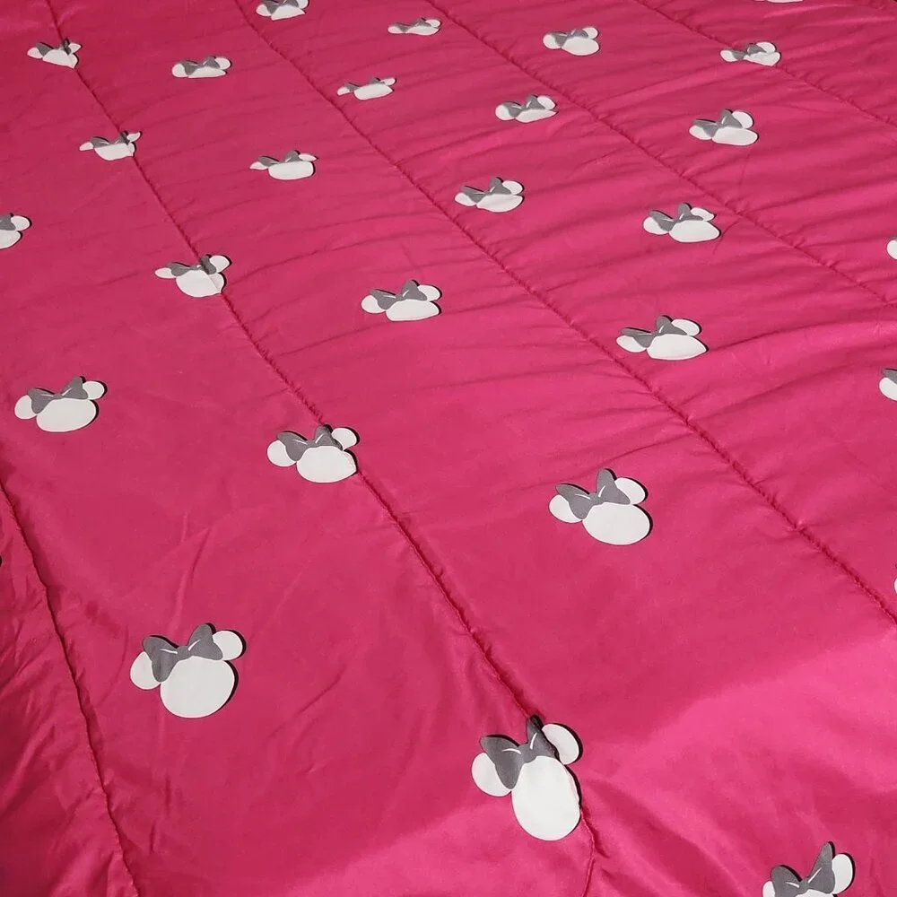 Disney Beloved Minnie Mouse Girls Twin Gray White Reversible Bedding Comforter